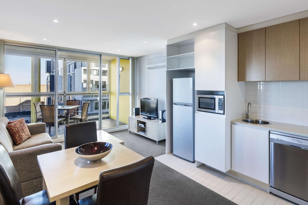 iStay Precinct Adelaide 49/79