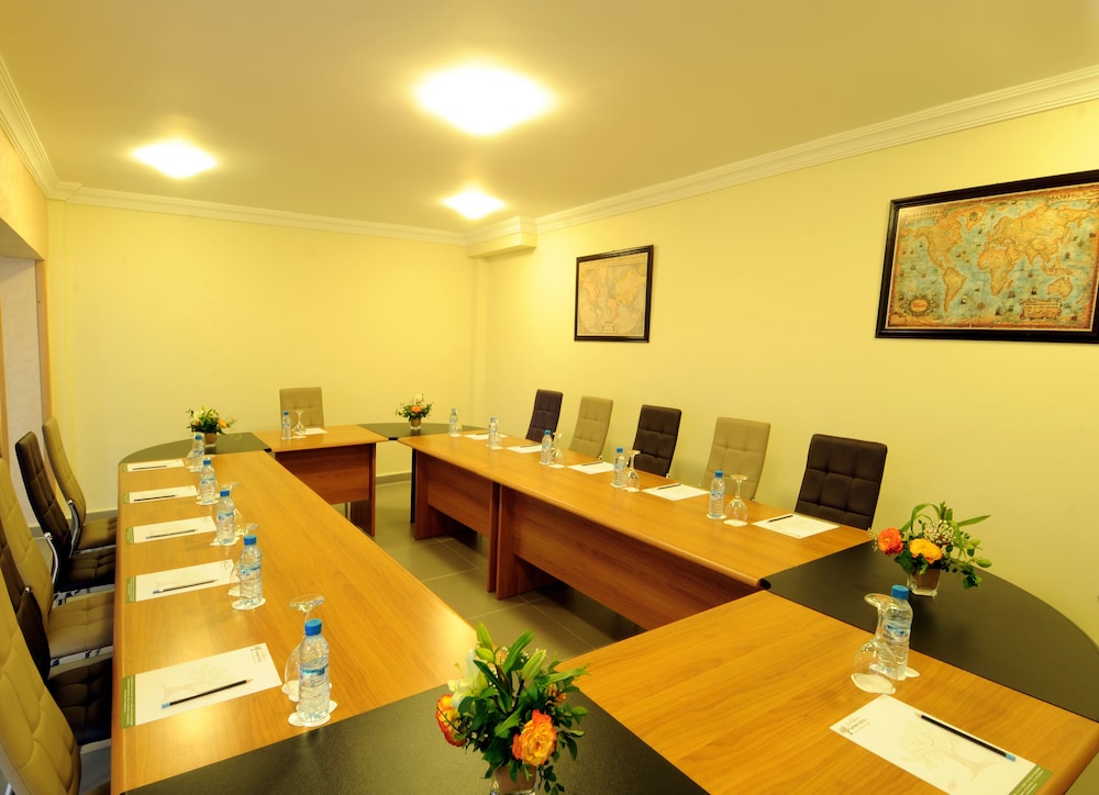 Aparthotel Les Oliviers Suites And Spa 33/38