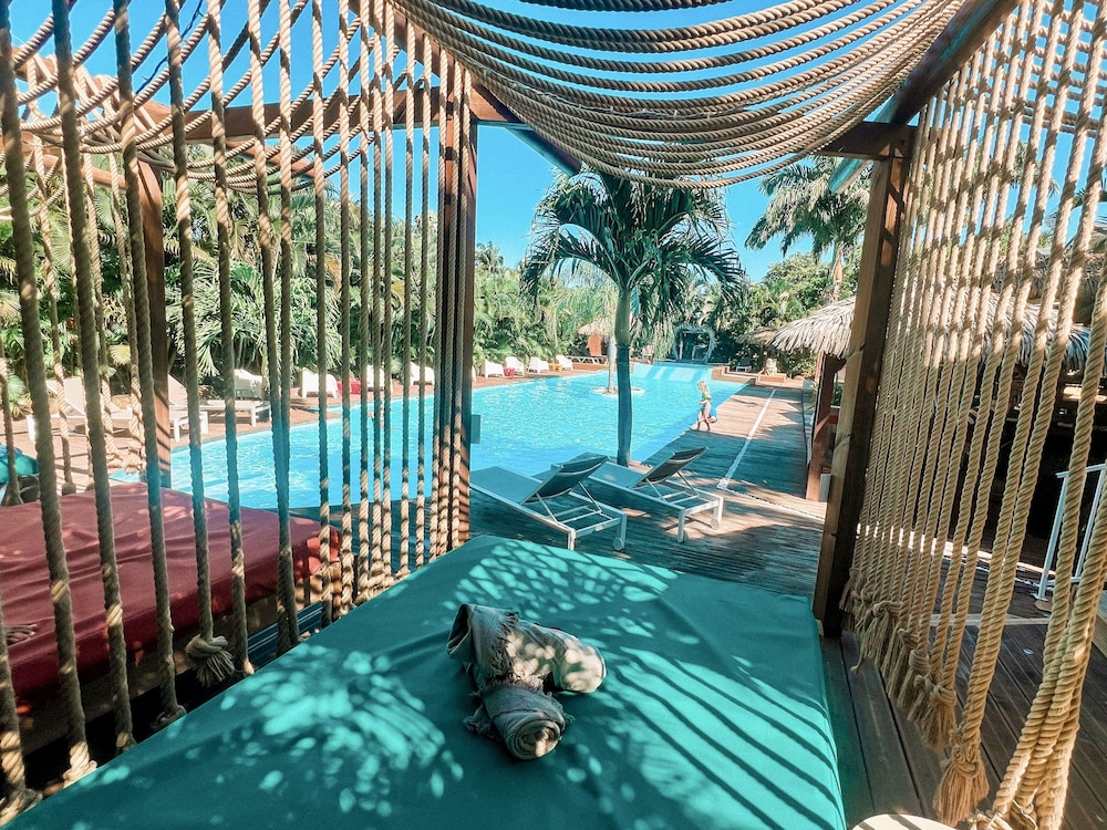 Tropicana Suites 13/50