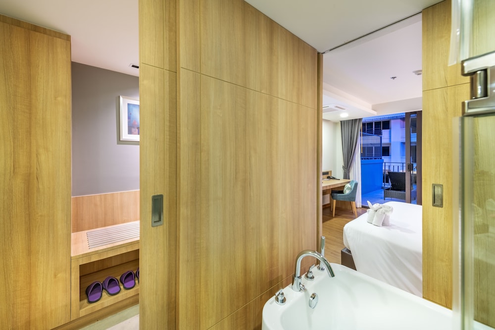 Plaai Prime Hotel (ex D Varee Diva Central Rayong) 71/71