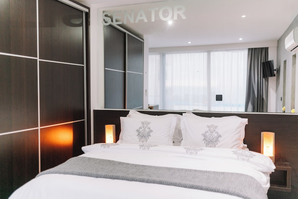 Hotel Senator 17/50
