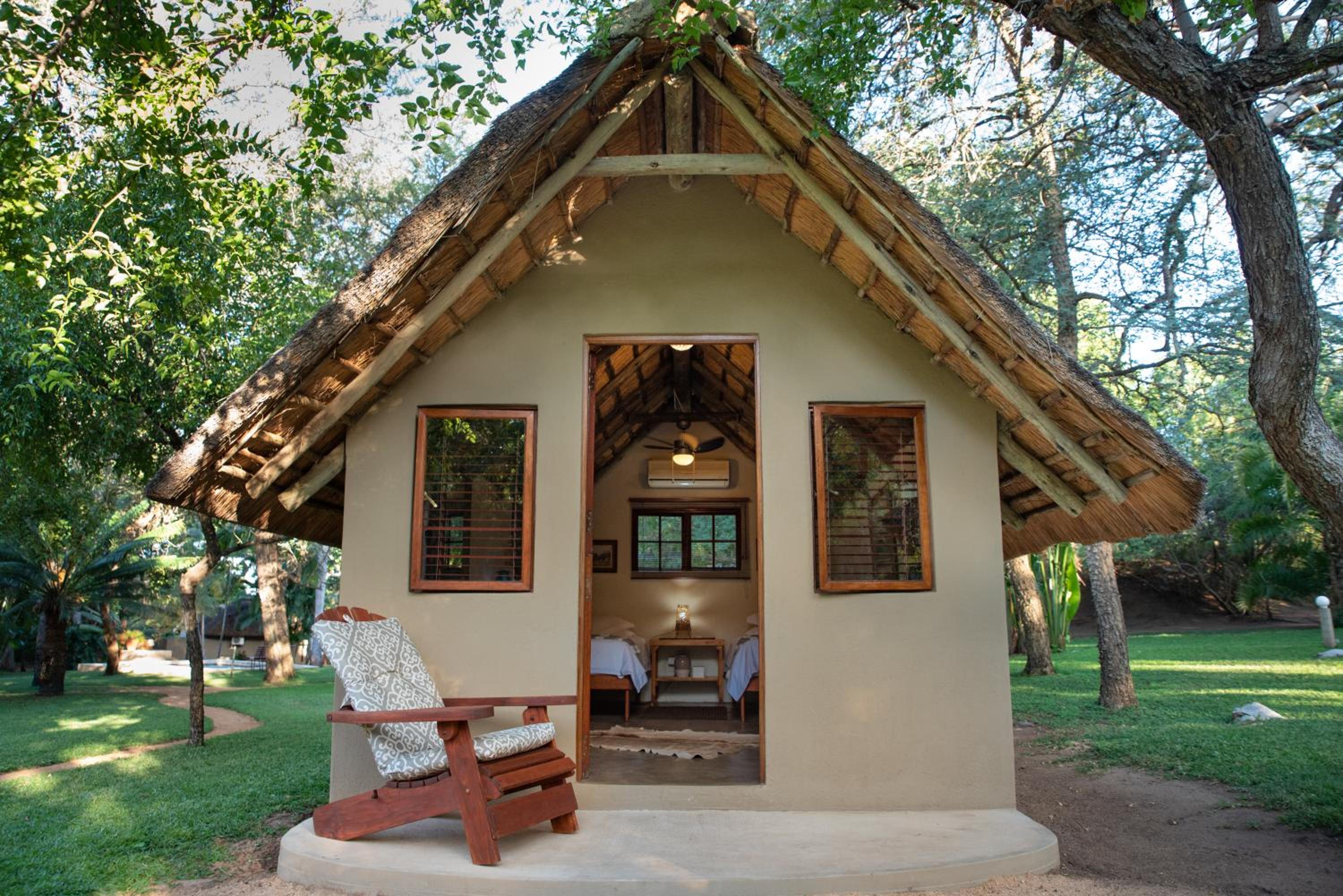 Shumba Safari Lodge 1/50