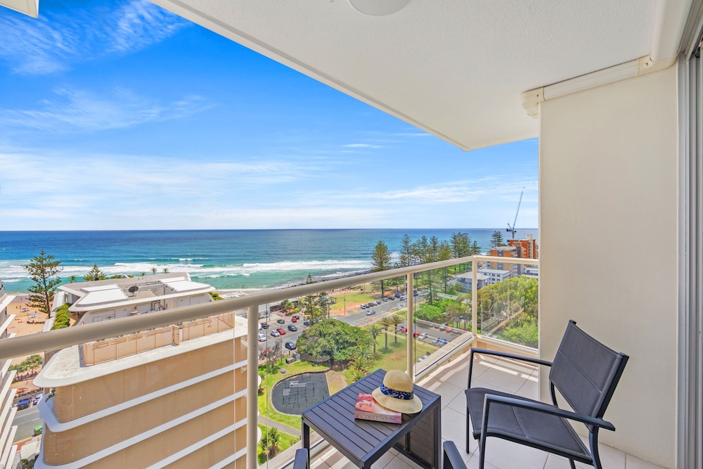 Burleigh Beach Tower 22/49