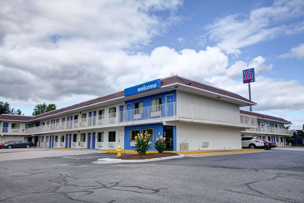 Motel6 Elkton, MD 42/55