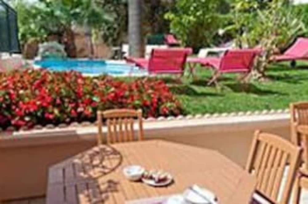 Sun Riviera Hotel in CANNES