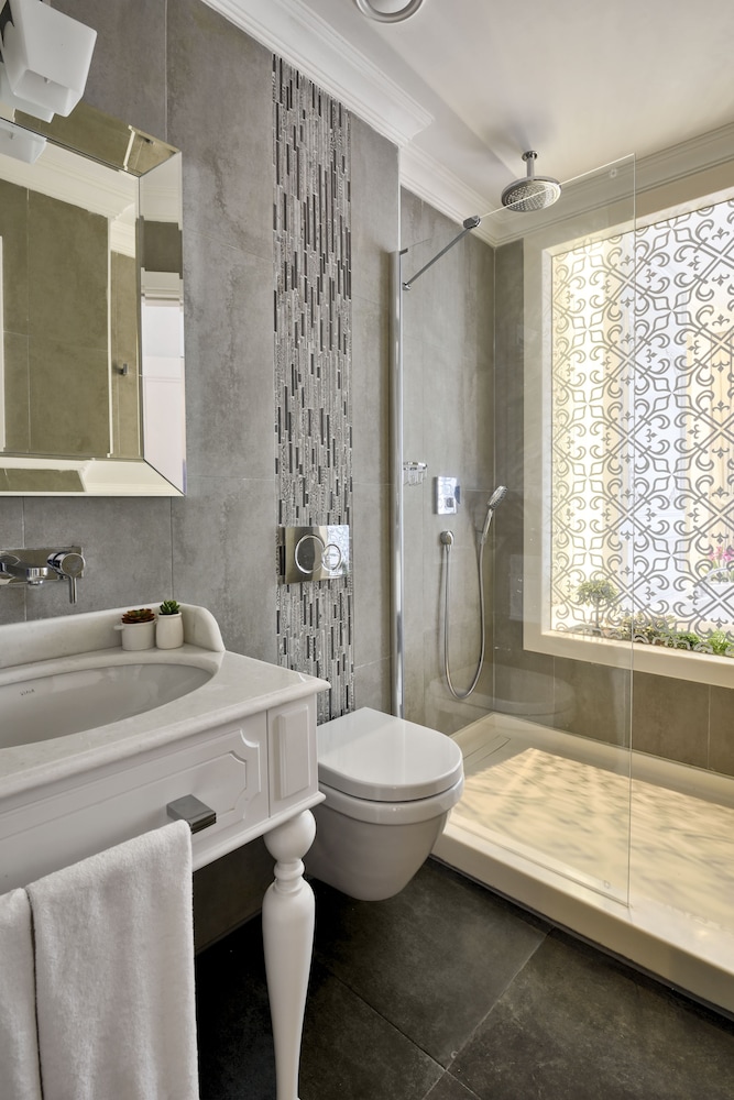 Mirrors Hotel Istanbul Taksim Pera 44/46