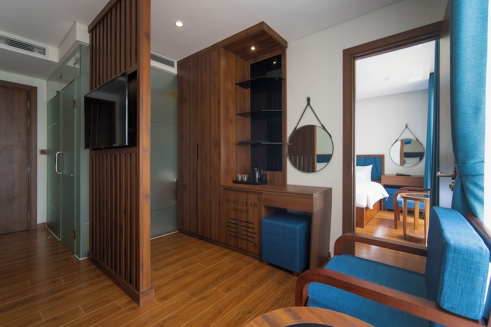 Ruby Star Hotel Da Nang 24/44