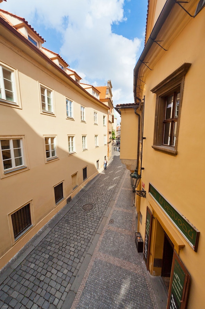 Residence U Vejvodu 33/40