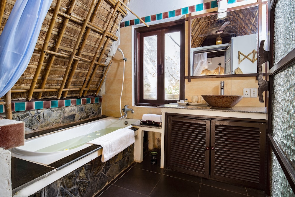 Rock Water Bay Beach Resort &amp; Spa 49/50