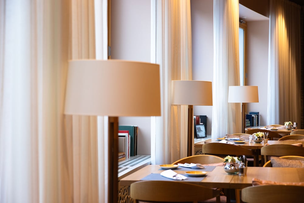 Hotel Adula 47/56