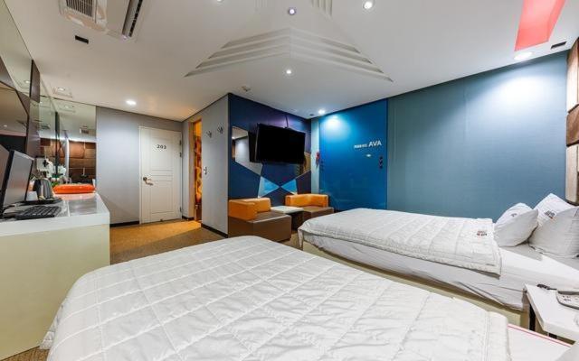 Ava Hotel Changwon 7/99