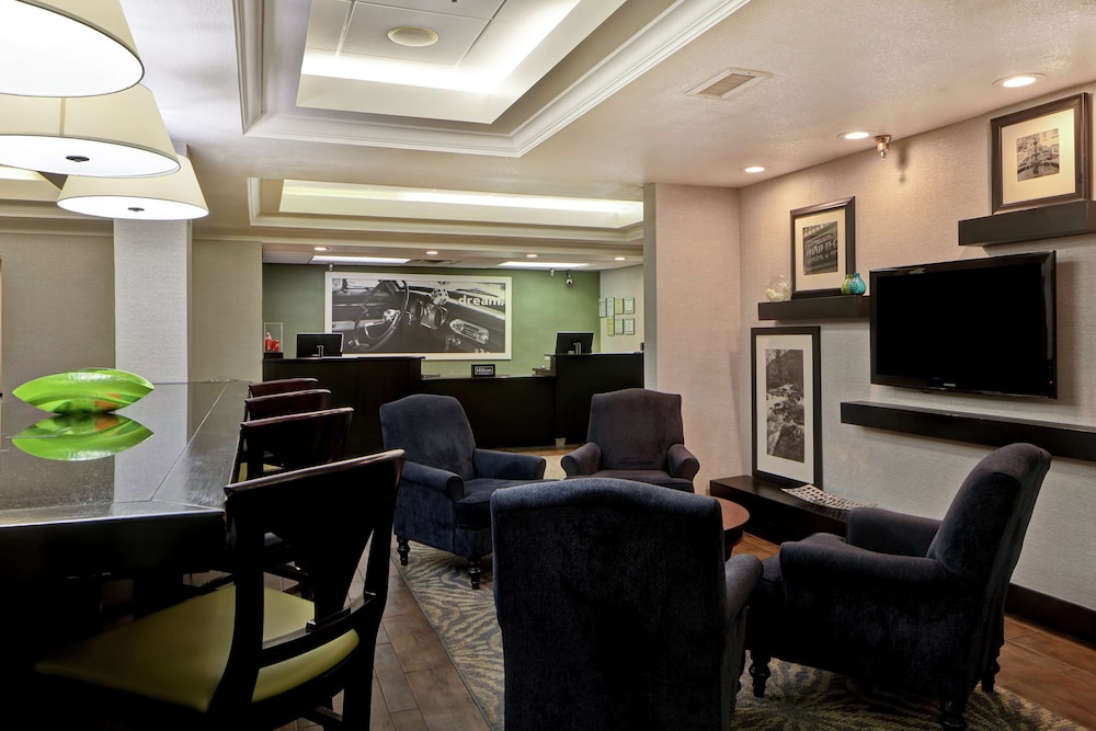 Hampton Inn Atlanta/Woodstock 22/34