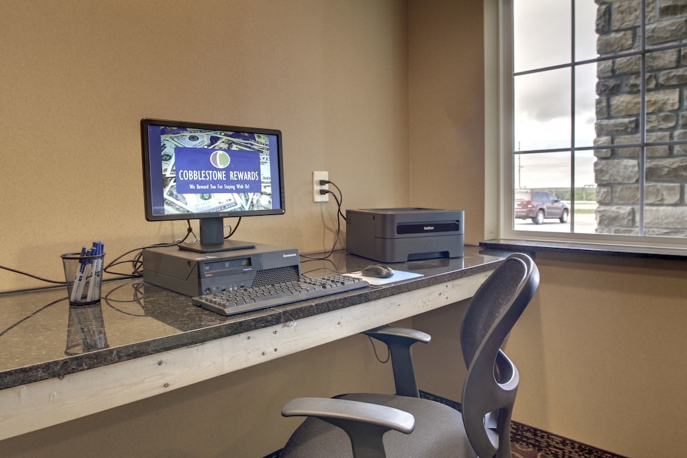 Cobblestone Inn and Suites Avoca 36/40