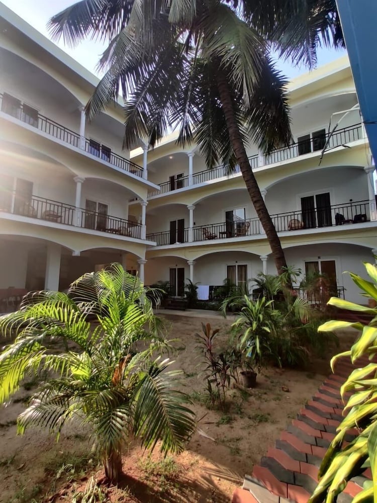 Morjim Sunset Guesthouse 41/49