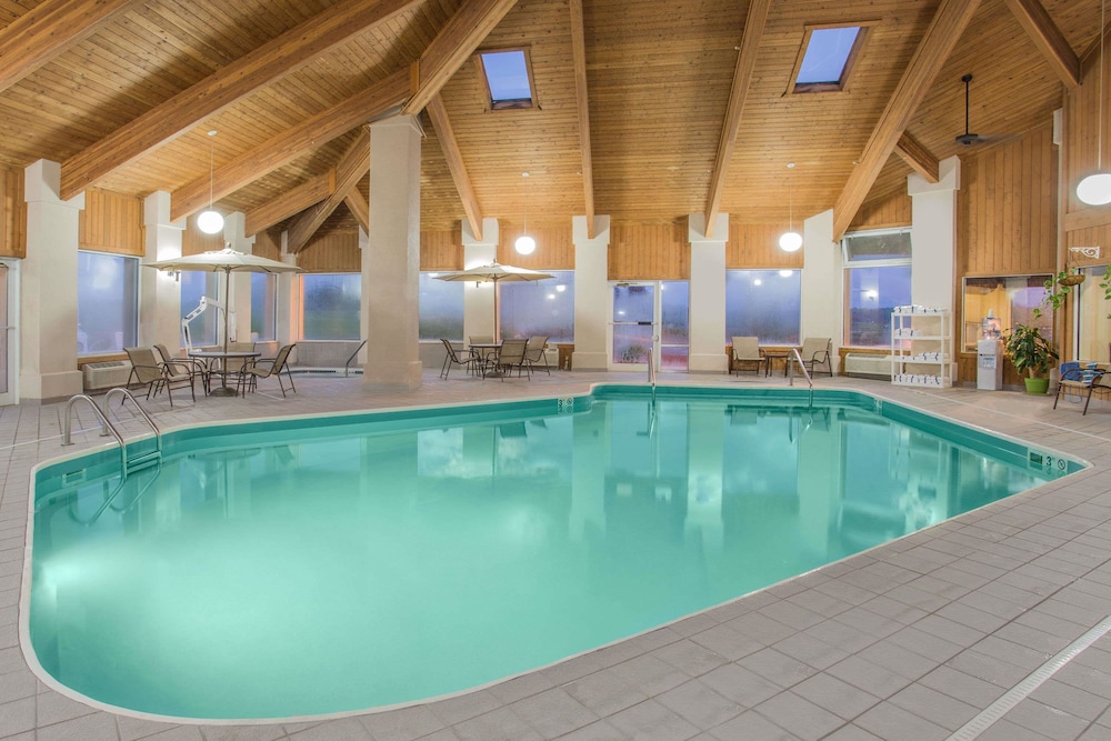 Baymont By Wyndham Freeport 3/22
