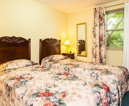 Garden, Twin Beds