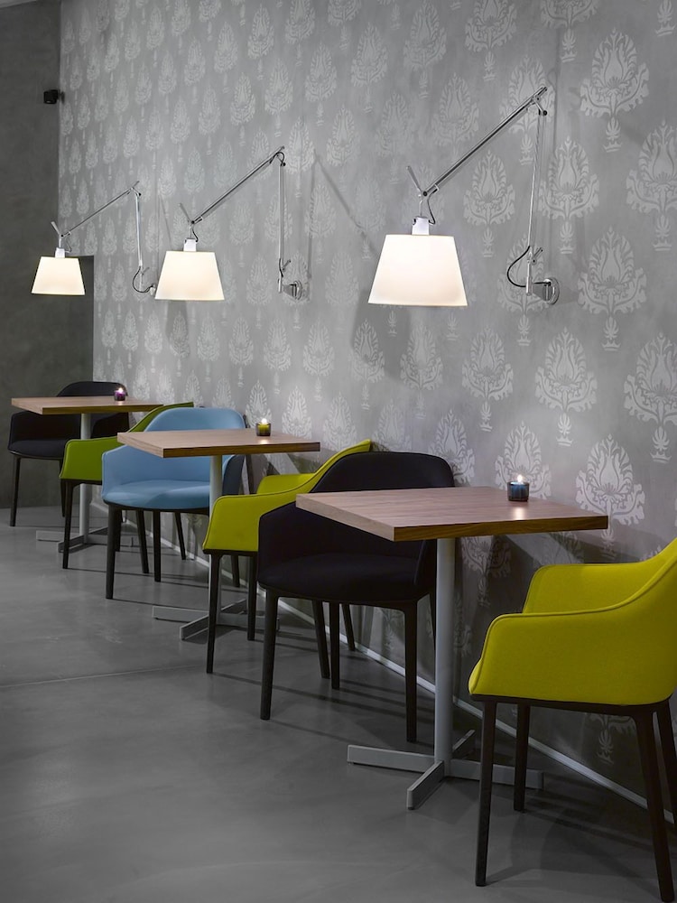 Moods Boutique Hotel 33/41