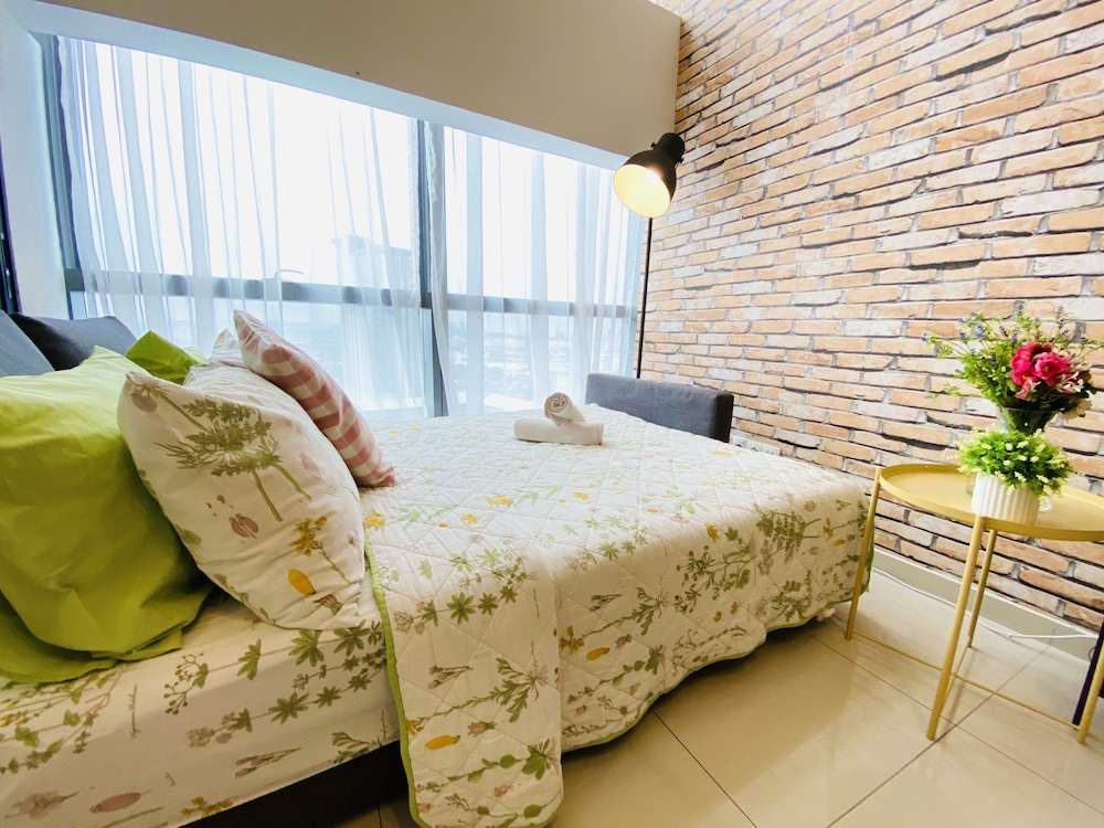 Chrisenbel Suites - Pinnacle Pj 25/37