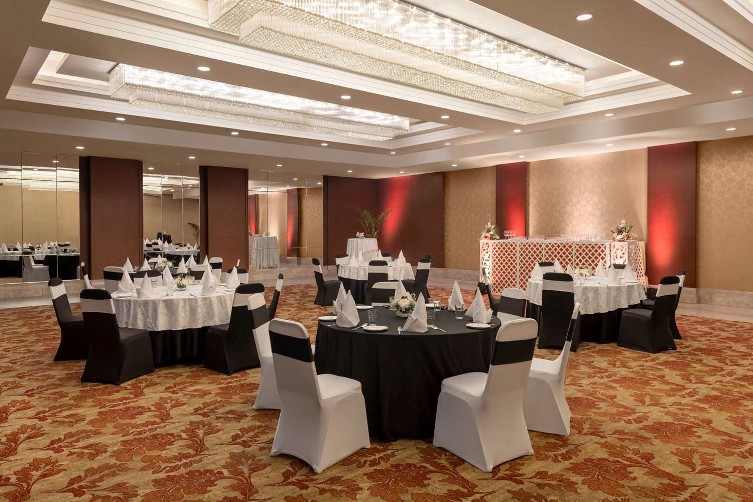 Ramada By Wyndham New Delhi Pitampura 22/25