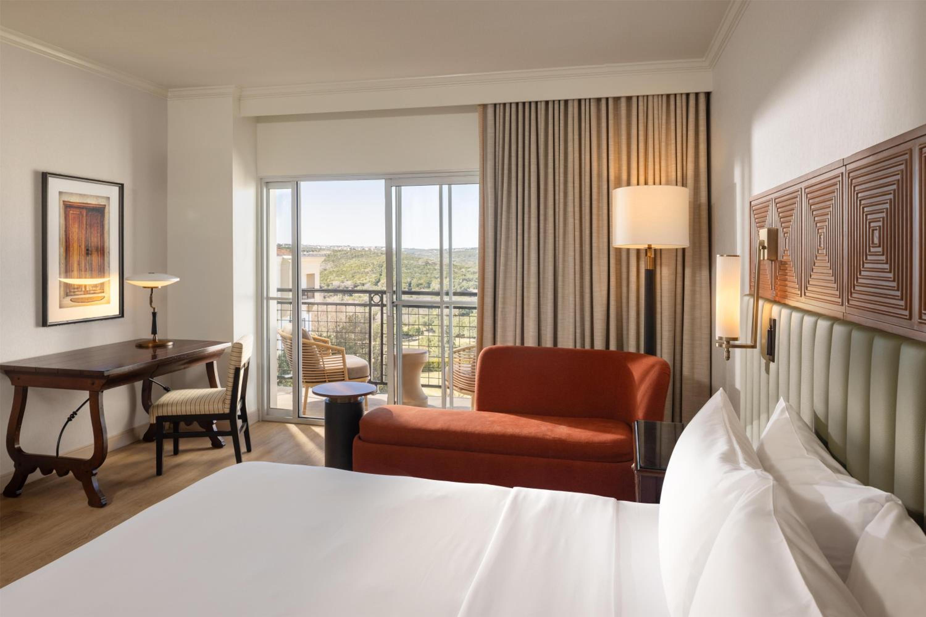 Seven, King Bed, Adult Only، Signia by Hilton La Cantera Resort & Spa 2/4