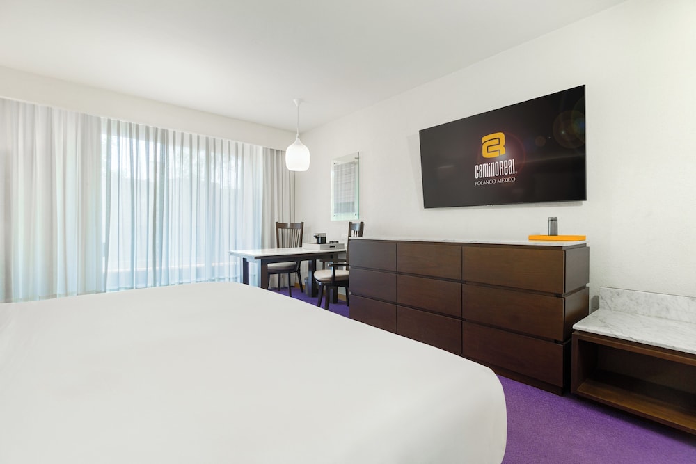 SUPERIOR, DELUXE, KING BED