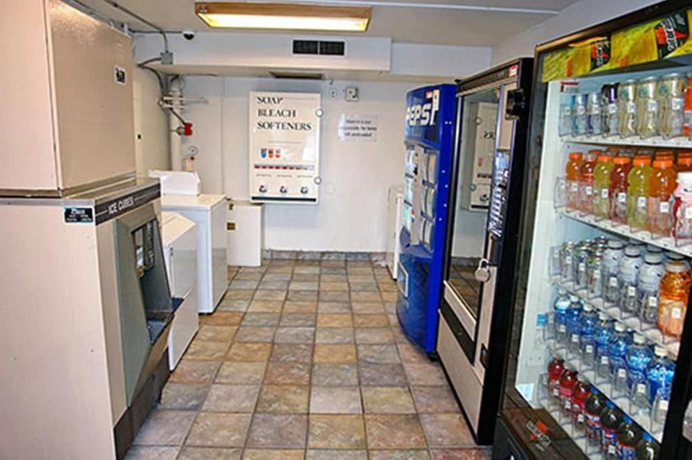 Motel6 Fremont, CA - South 34/57