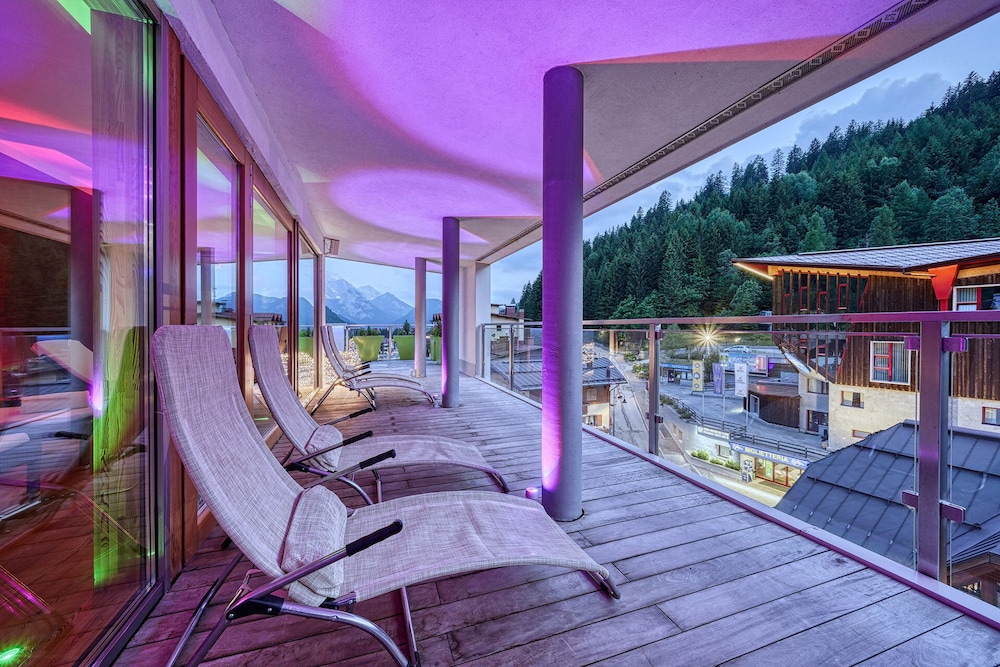 Majestic Mountain Charm Hotel 32/58