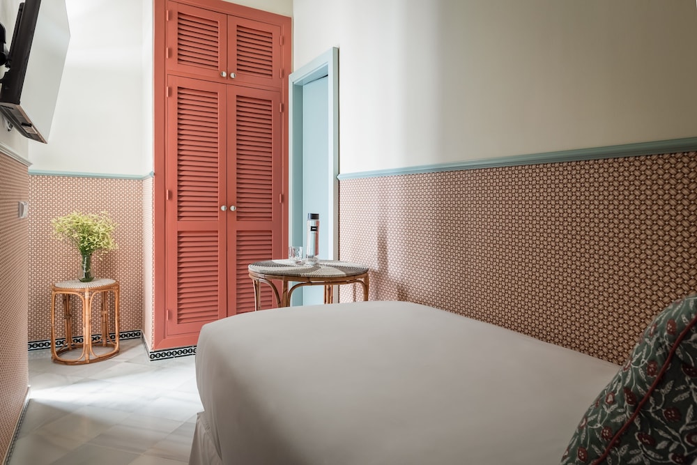 Hotel Abril 17/50