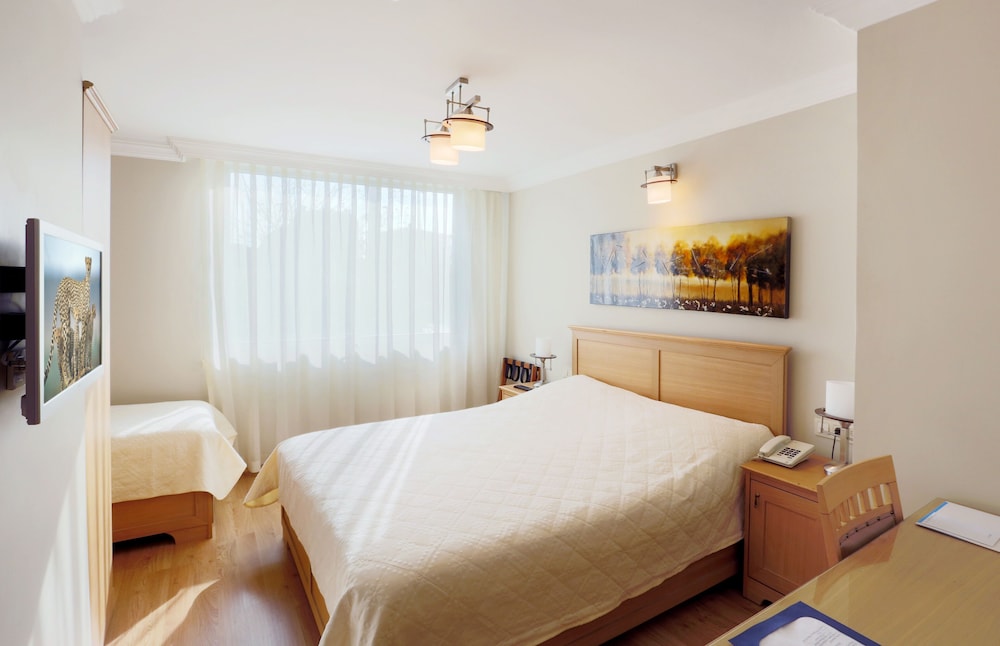Expocity Hotel 8/43