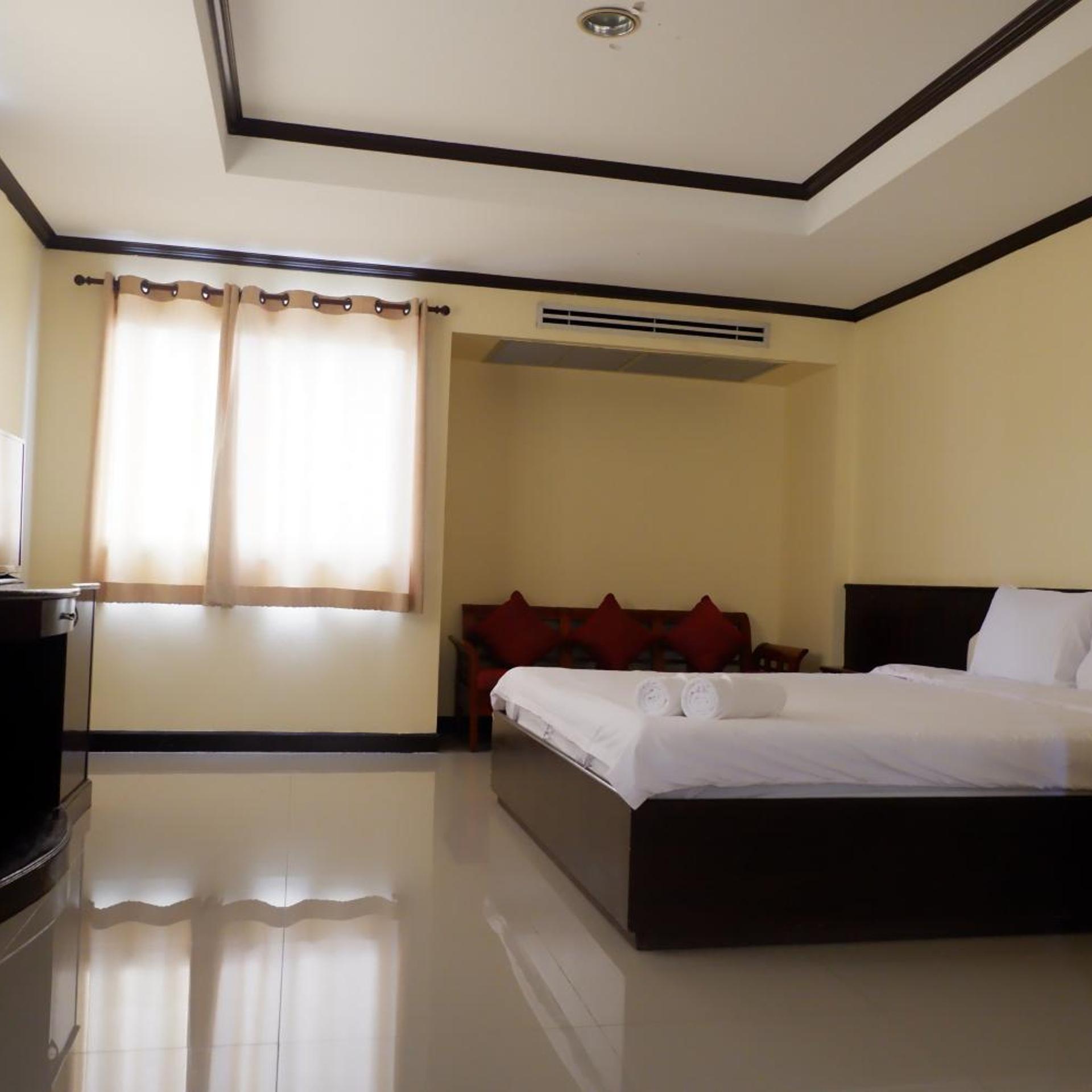 Auychai Grand Hotel 17/50
