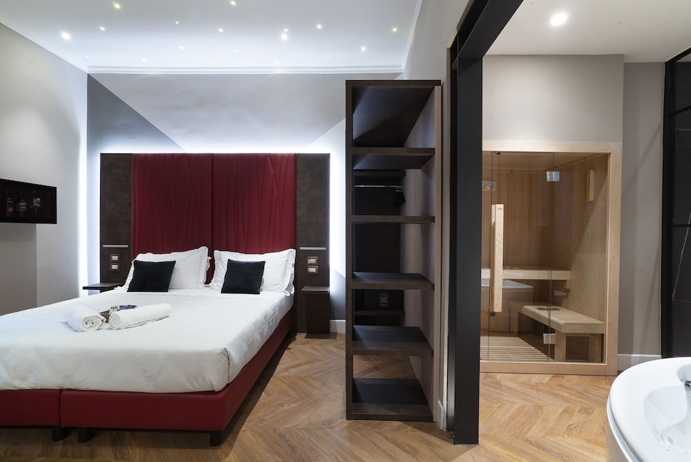 Artemide GuestHouse 7/27