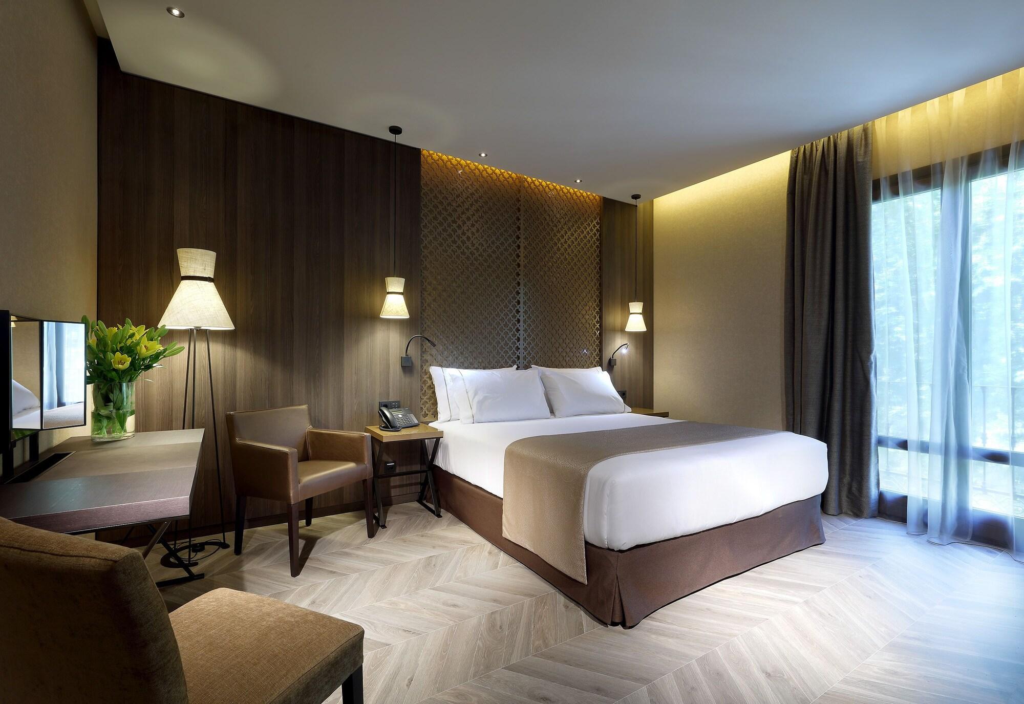 Room, Single, Partial Alhambra View