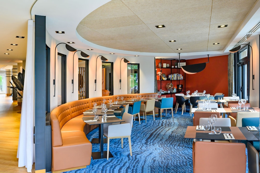 NOVOTEL BEAUNE 54/73