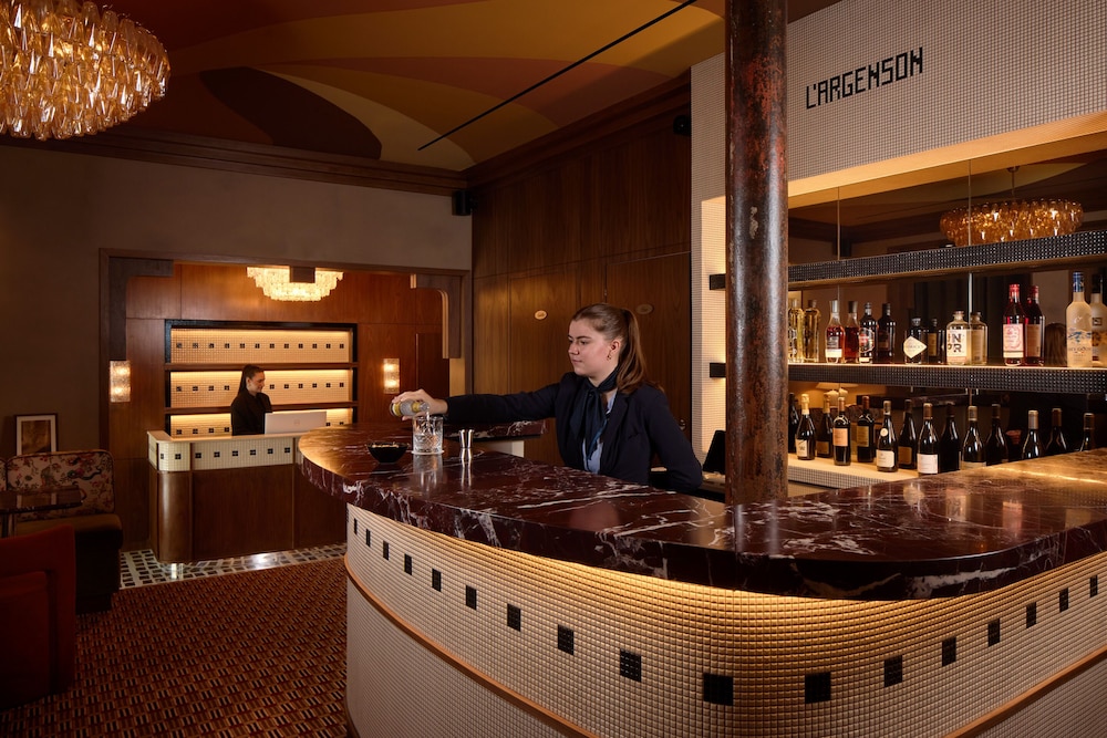 HOTEL D'ARGENSON 9/75