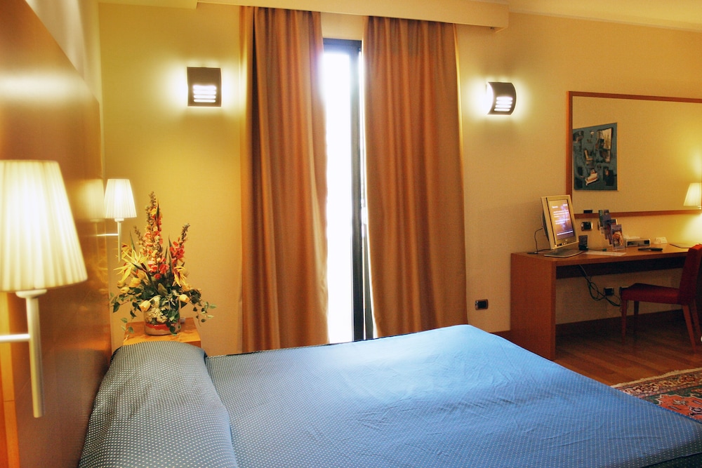 Luna Hotel Motel Airport 21/44