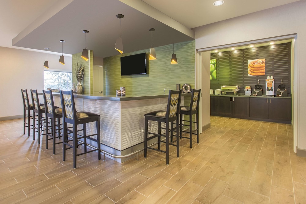 La Quinta Inn & Suites by Wyndham Tumwater - Olympia 46/64
