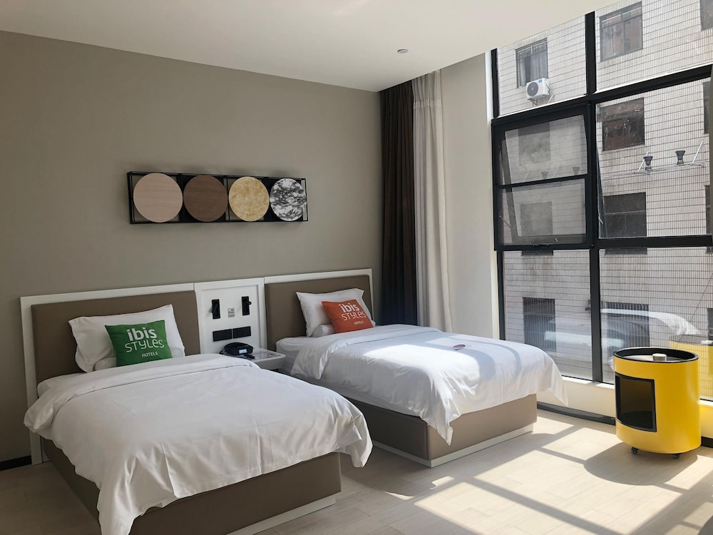 Ibis Styles Kunming Nanping Hotel 20/40