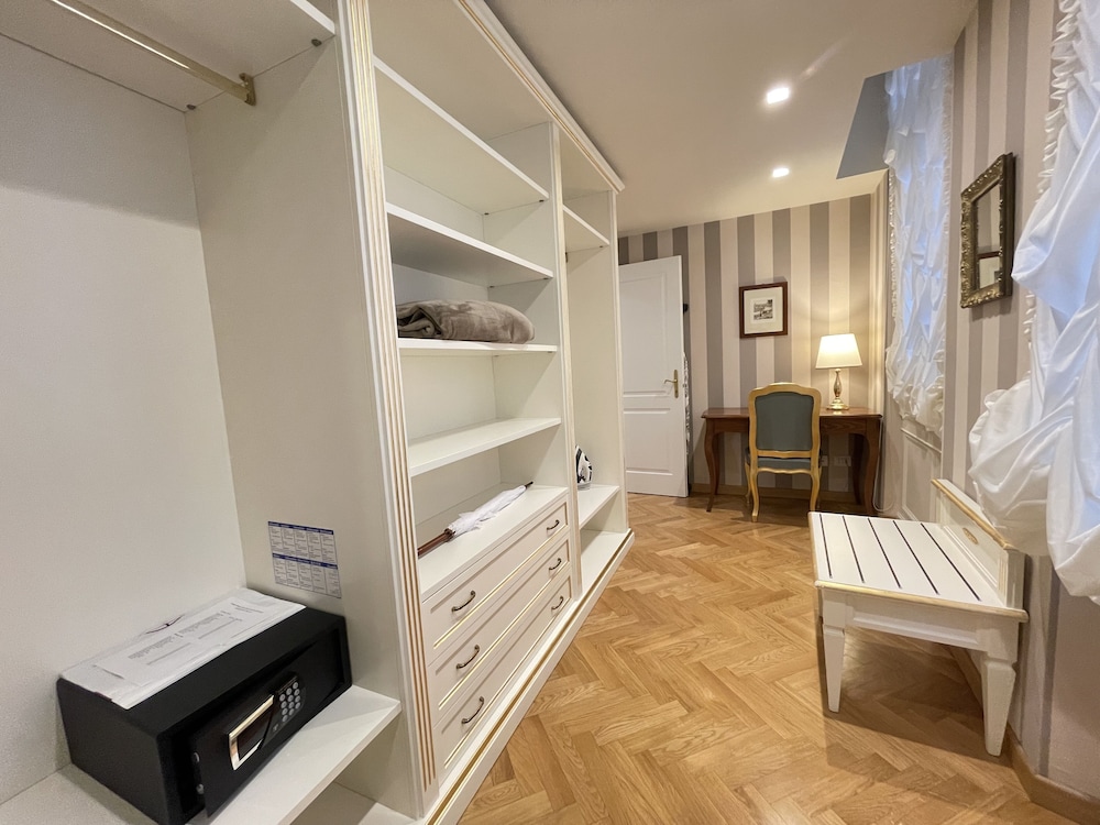Palazzo Monga Boutique Guesthouse 44/66