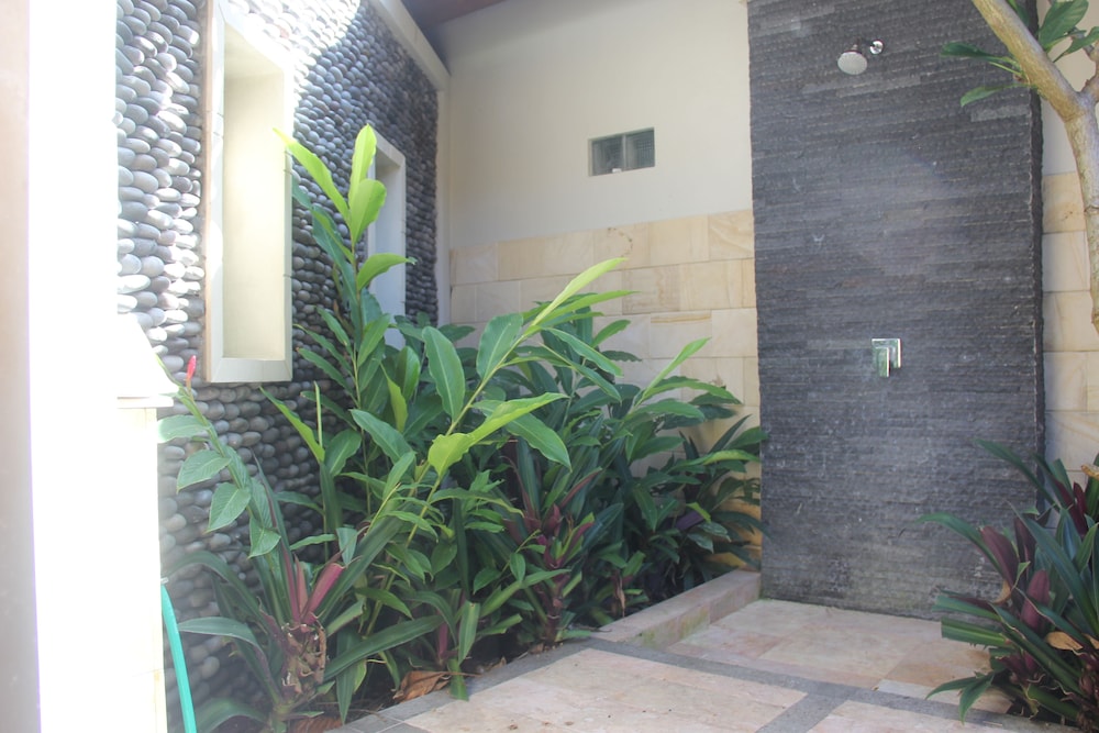 Balisanti Bungalows 44/50
