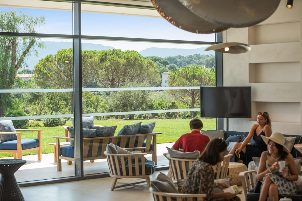 Golden Tulip Porto Vecchio 67/81