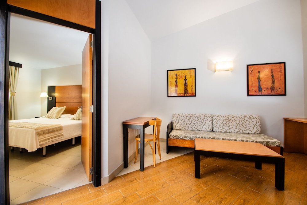 HL Miraflor Suites Hotel 14/44