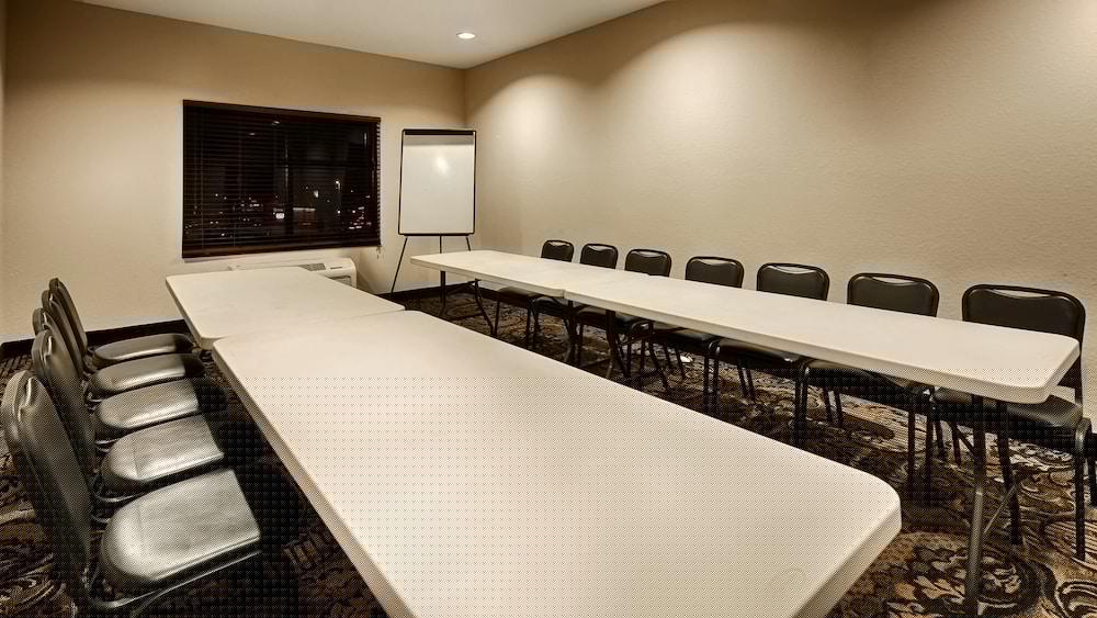 Best Western Plus Circle Inn 24/30