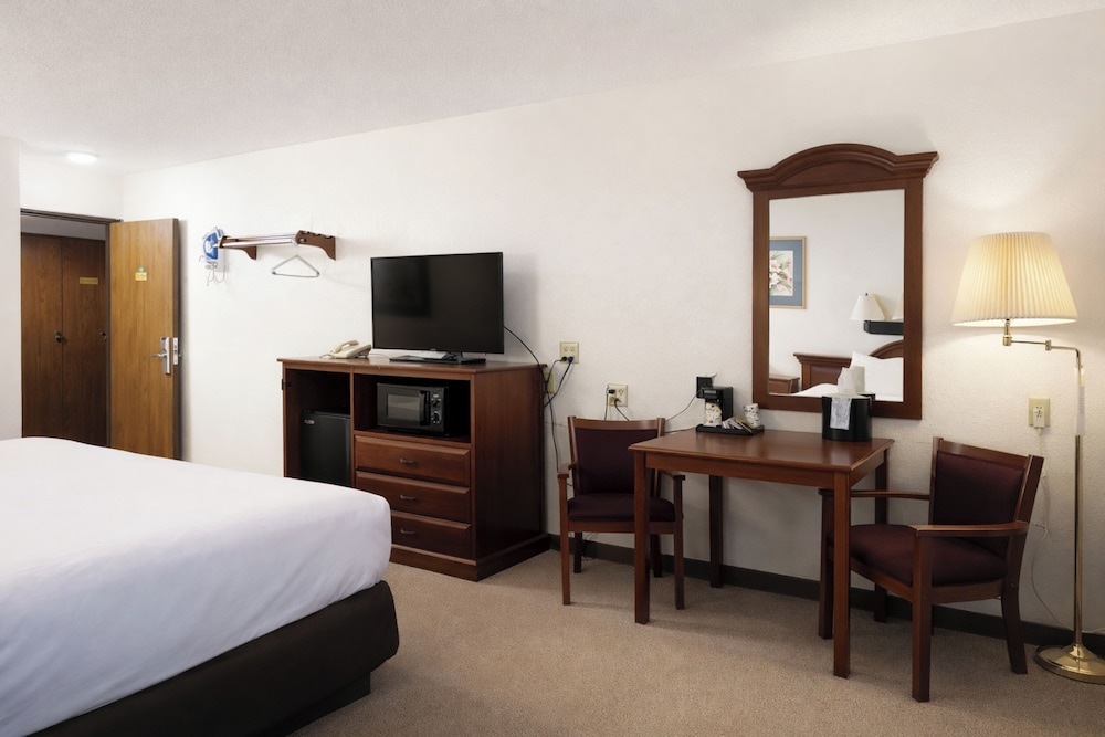 Lone Tree Inn Sidney By Hotel O 27/53