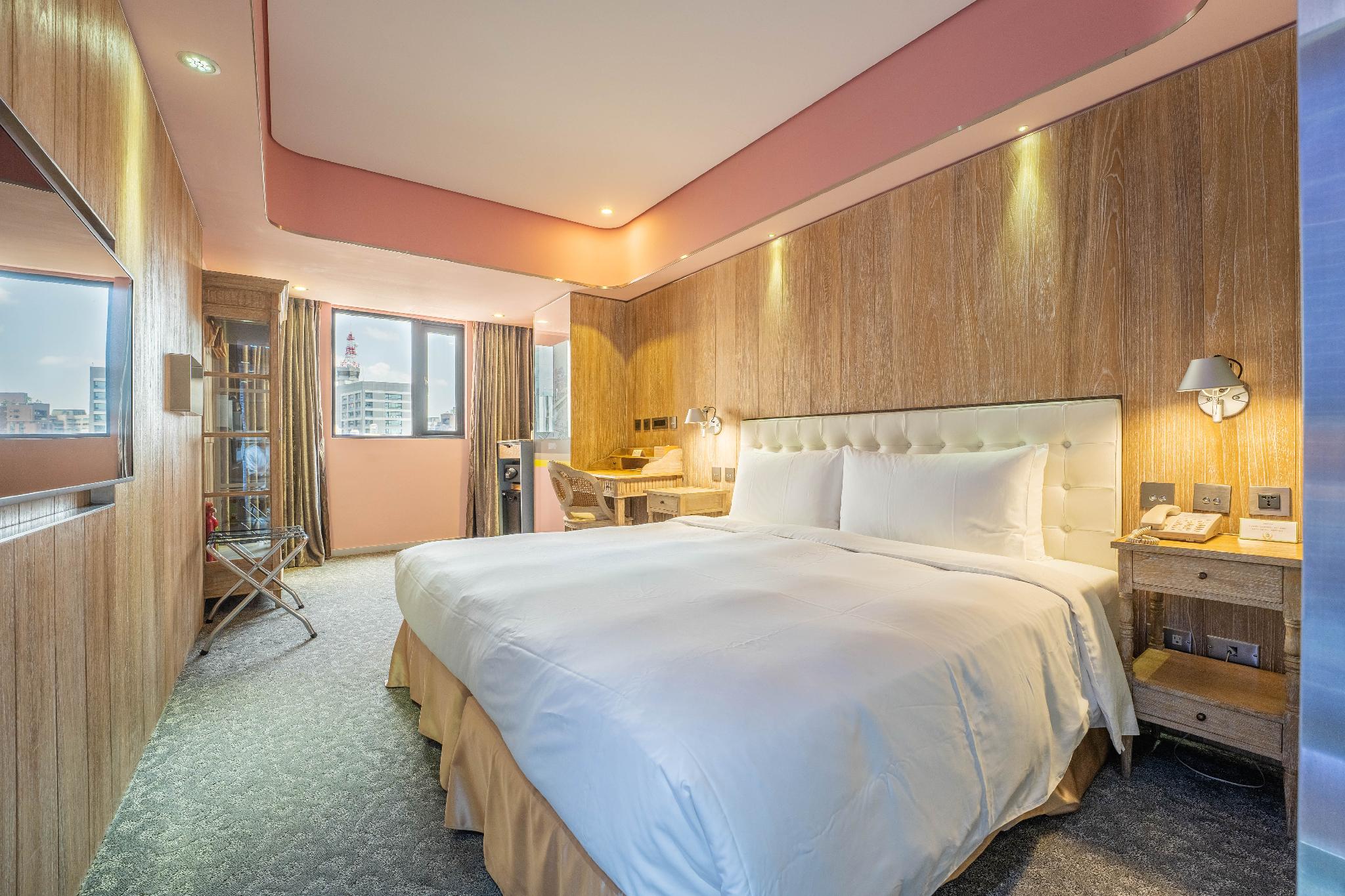 Elegant, Twin Beds