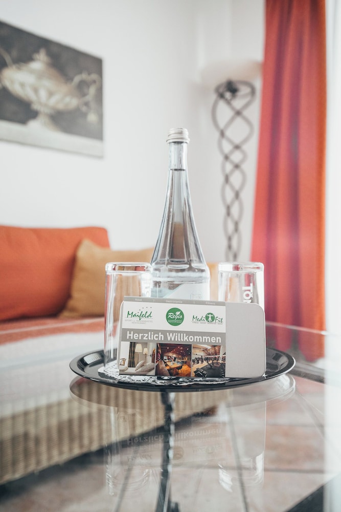 Maifeld Sport- Und Tagungshotel 18/50