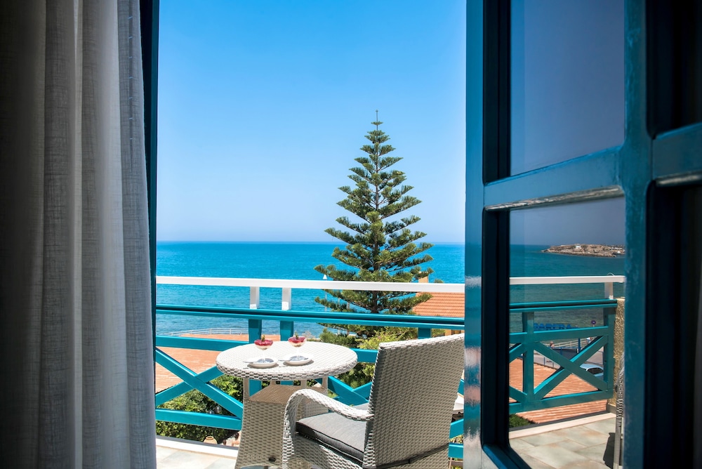 Petra Beach Hotel 60/68