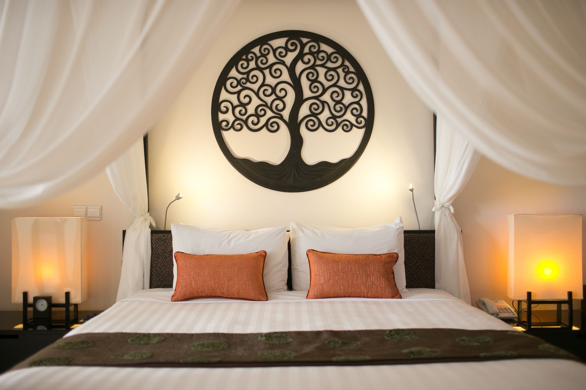 2 BEDROOMS, GARDEN POOL, VILLA