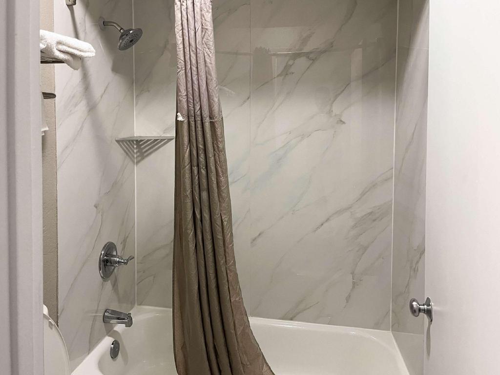 2 Full Beds -