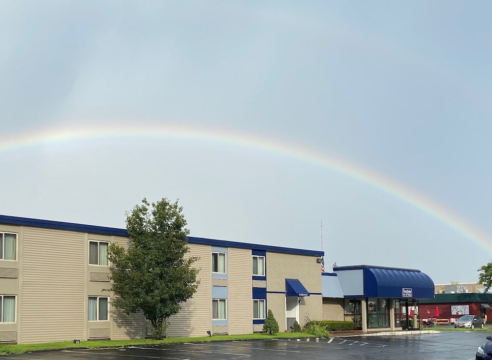 Travelodge Inn & Suites by Wyndham Albany 22/34