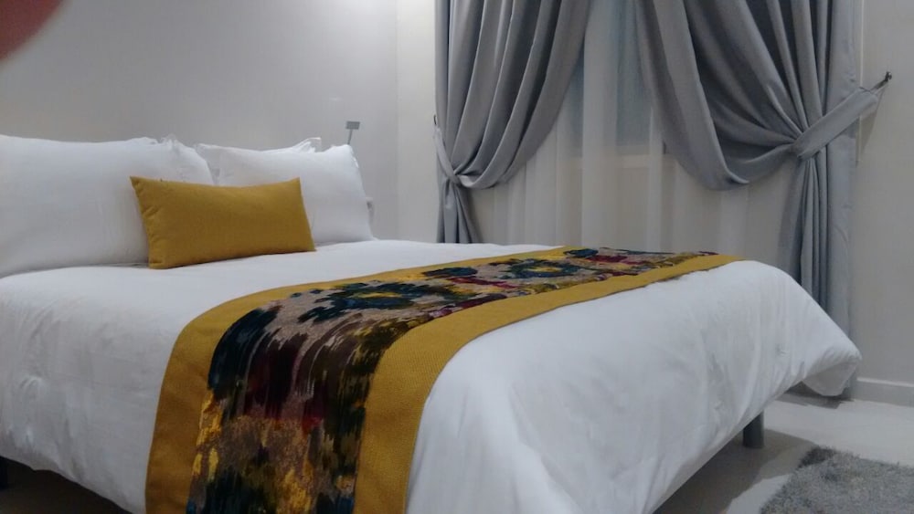 Hospitality Inn 20/52